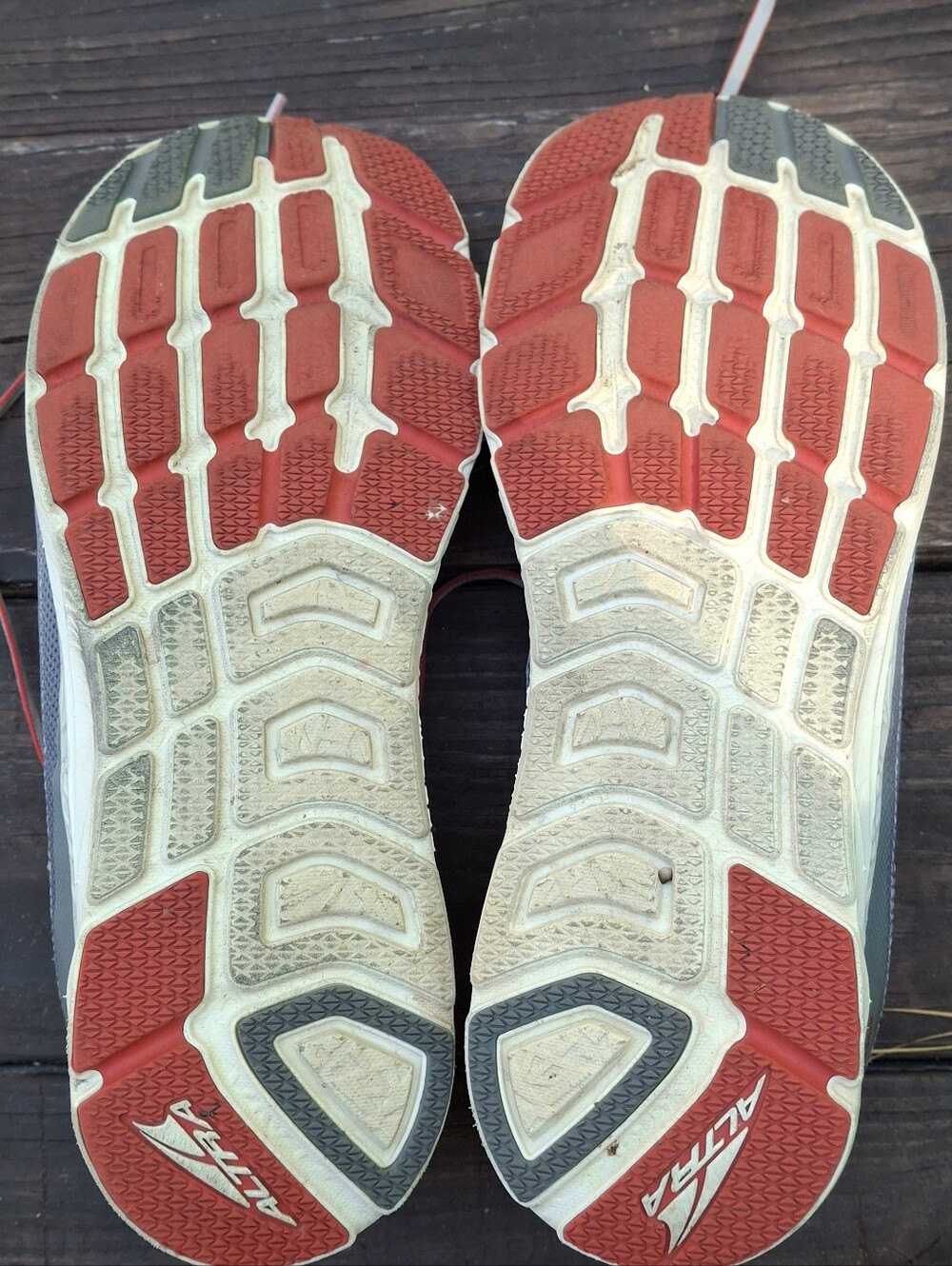 Altra Rivera 2 Running Shoes Size 11 - Picture 13 of 13
